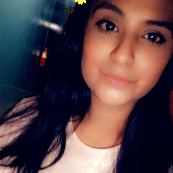 nora_leal